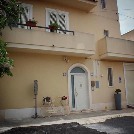 לינה וארוחת בוקר Portopalo Di Capo Passero Il Giardino Nascosto מראה חיצוני תמונה